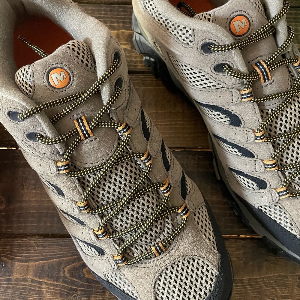 Mens hiking boots